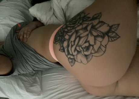 sadiefreeman exklusive akt archiv