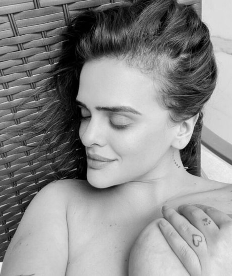 Julia Yebsc Juyebsc porno kostenlose galerien