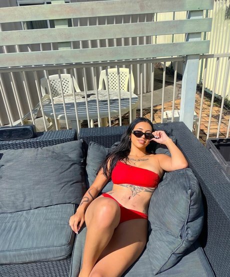 kleiner schwanz shemale onlyfans kostenlose kunst bild