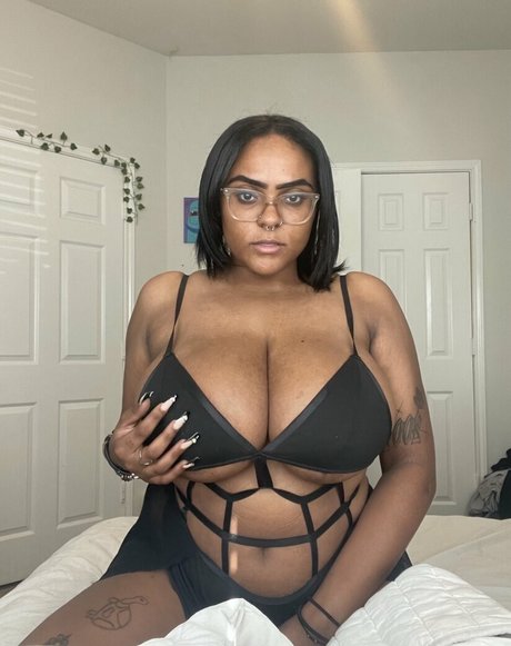 kurvige milf-onlyfans heiße hübsche fotos