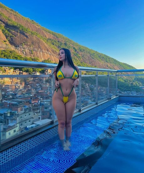 Emily Fernanda nackt pornografische galerien