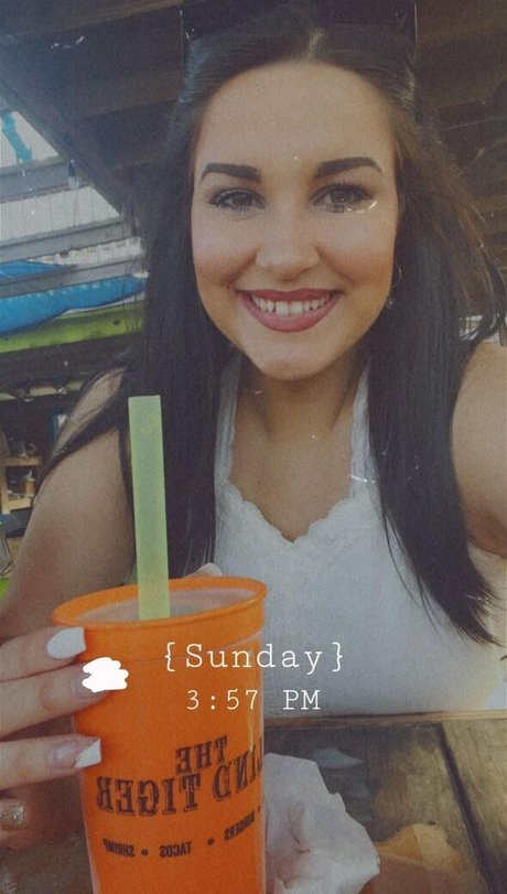 Aisley Montgomery perfekte nackt bilder