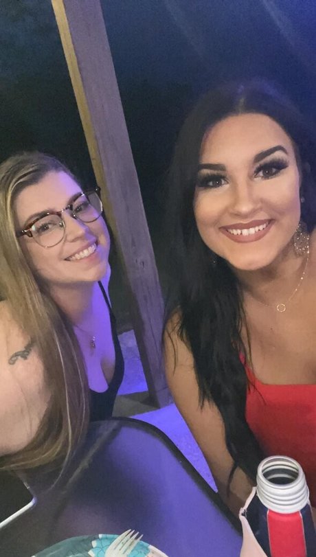 Aisley Montgomery freie schöne foto