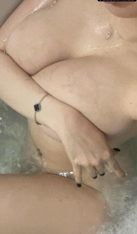 haarige schwangere onlyfans heiße kunst bild