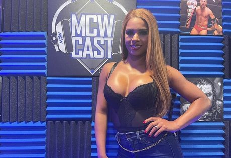 ebenholzlehrerin onlyfans nackt hübsche galerien