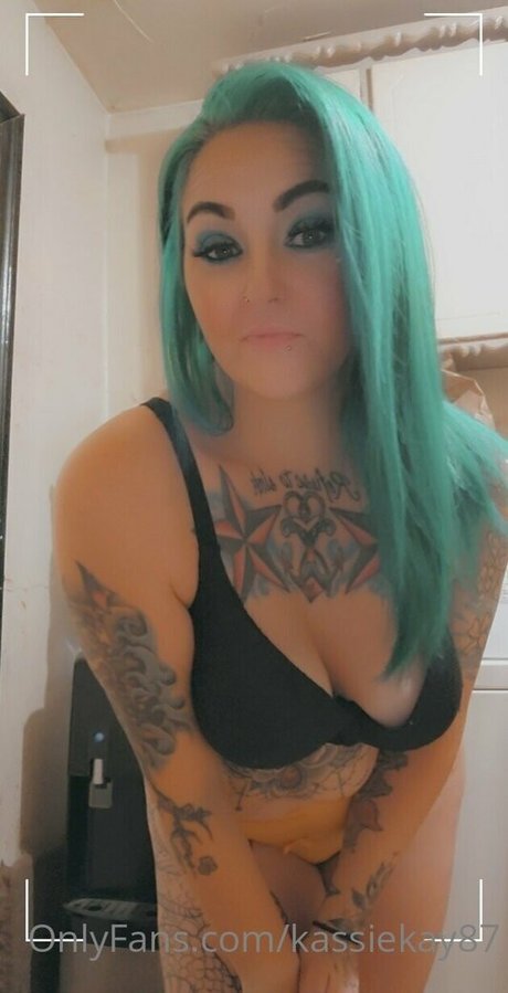 vollbusige rothaarige teen onlyfans erwachsene schöne foto