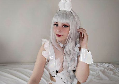 Bu Nezu erotische schöne fotos