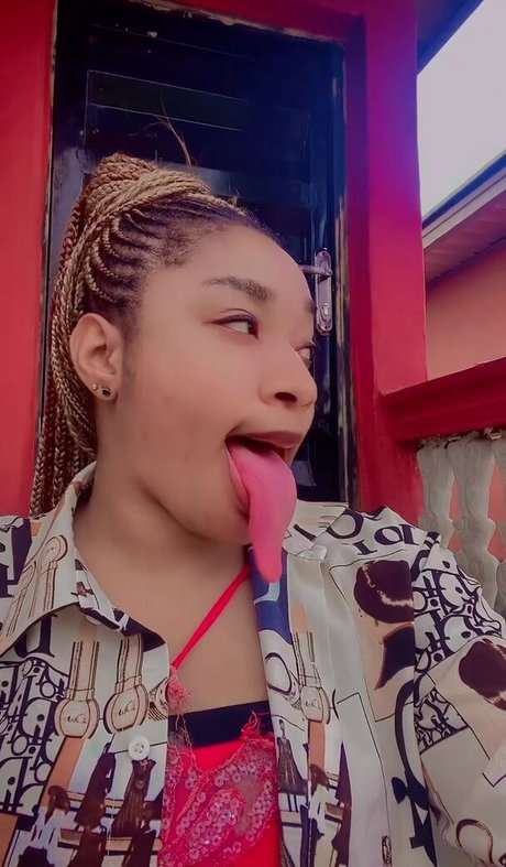 dünne schwarze teenager-onlyfans kostenlose nacktheit foto