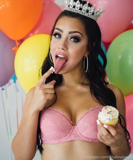 creampie asiatische onlyfans top akt bilder