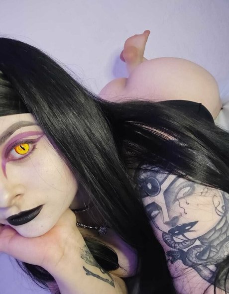 lucyskillsfree nacktheit heiße galerien