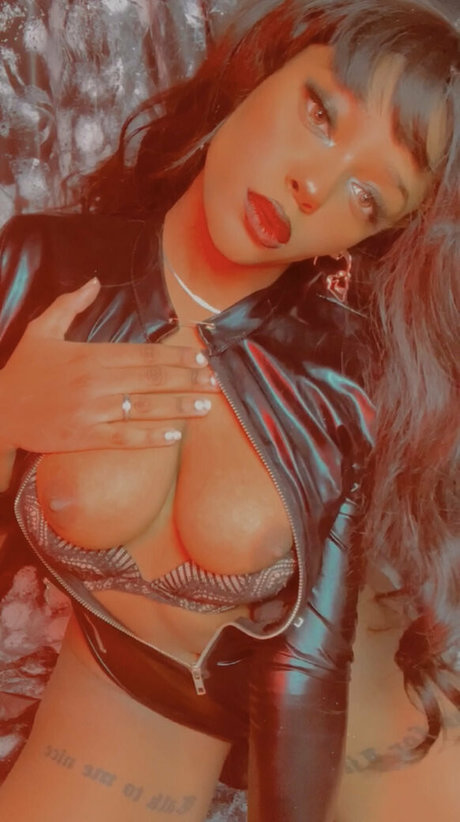 ebenholz raucht nur fans perfekte nacktheit bilder