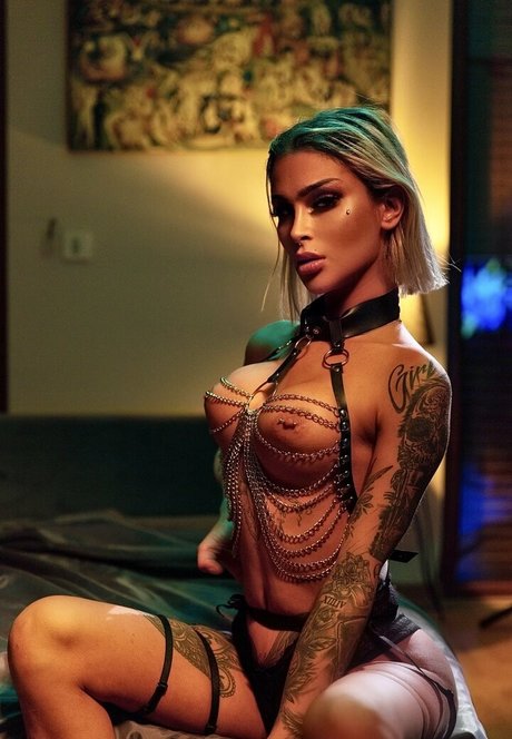 damlaozden schöne nackte bild