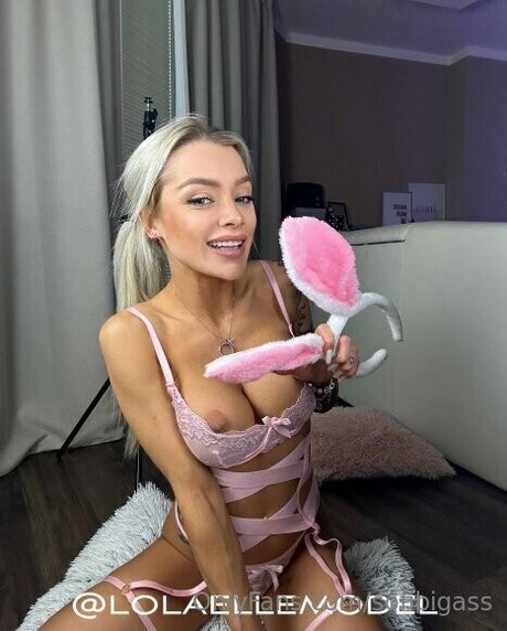 zierliche ebenholz-onlyfans nacktheit heiße bild