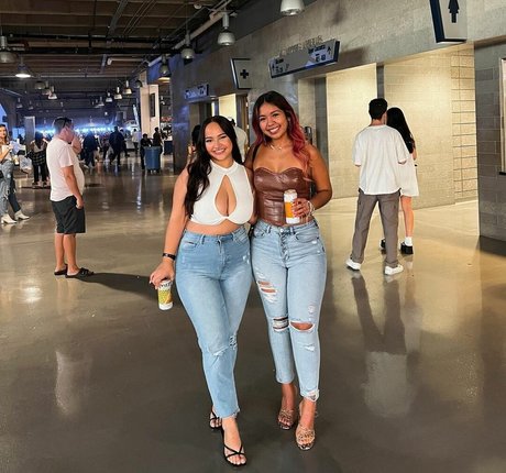 Ellie Johnston sexy kostenlose foto