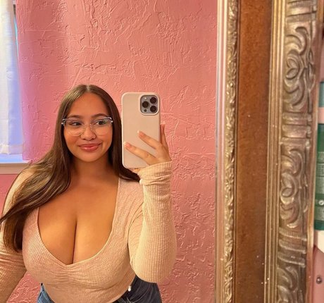 Ellie Johnston model erwachsene bild