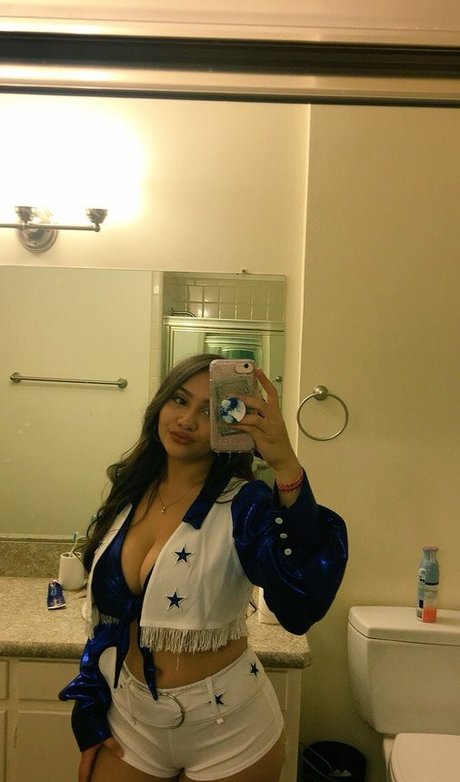 Ellie Johnston nackt schöne bild