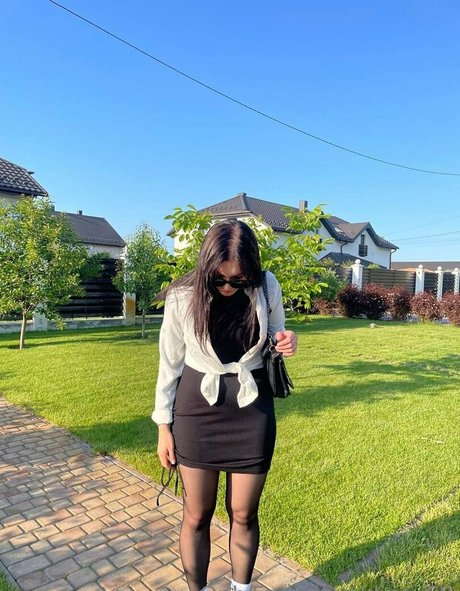 dina 69 nackt akt galerien