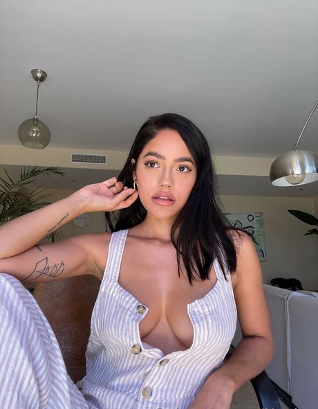 beliebte asiatische onlyfans heiße schöne bilder