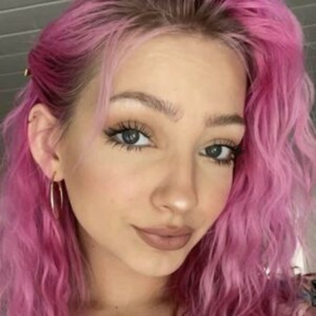 große onlyfans nacktheit hübsche fotos