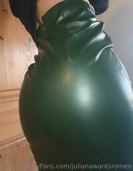 julianawantsromeo schauspielerin akt foto