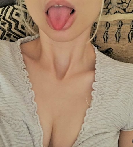 julianawantsromeo nacktheit top bild