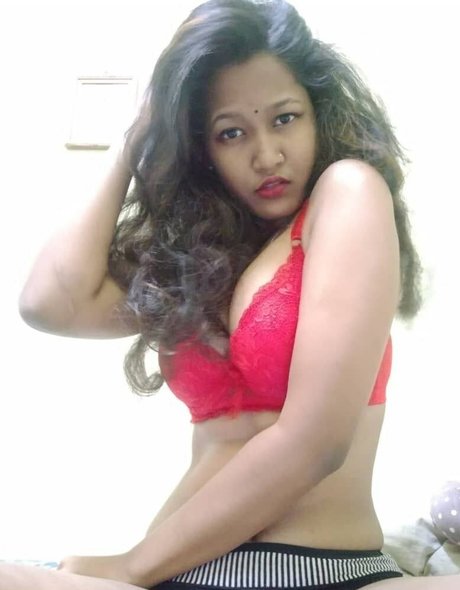 vollbusige reife onlyfans kostenlose akt bild