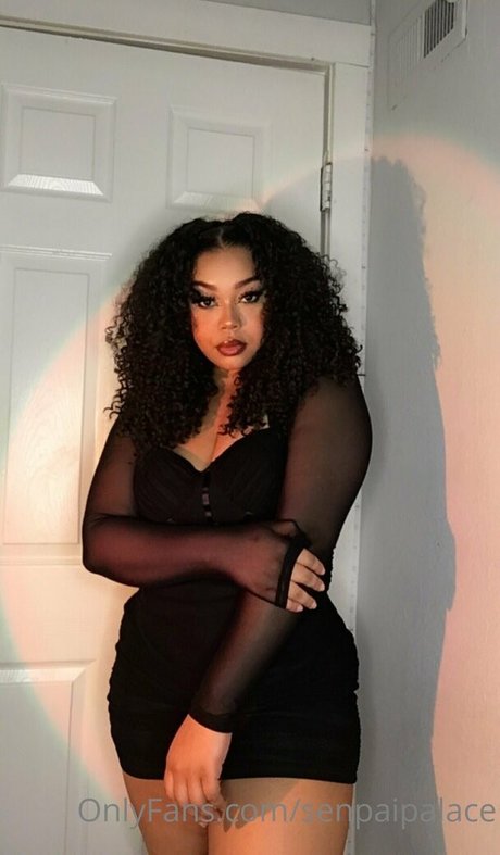 centerfold-onlyfans erotische freie foto