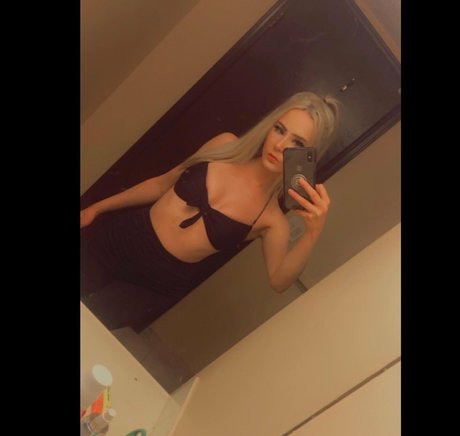 creampie-prinzessin onlyfans kunst kostenlose foto