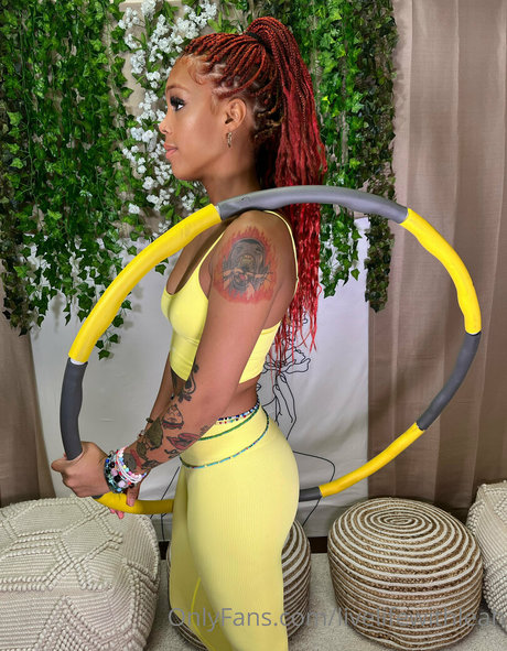 leahsade erwachsene schöne galerie