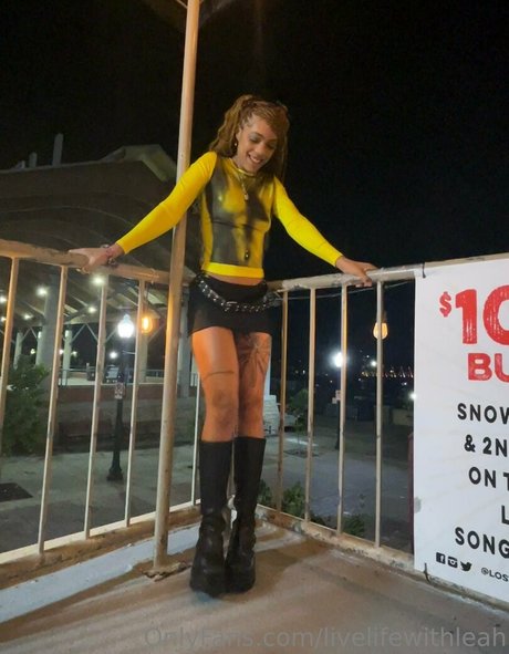 leahsade heiße erwachsene galerien