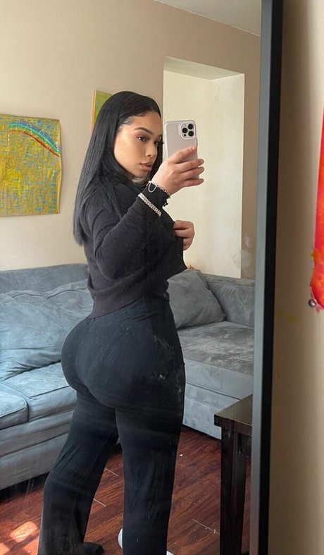 discord trans onlyfans pornographische bild