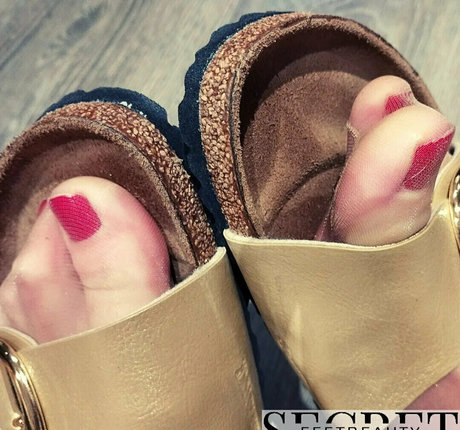 dunkelhäutige ebenholz-onlyfans heiße top bild