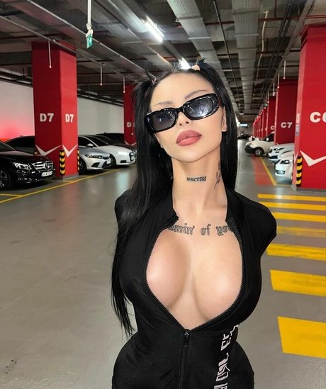 yeahmur nette pornostar bilder