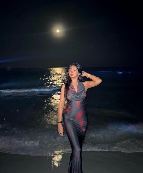 Apoorva Mukhija top nackt fotos