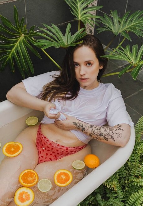 Nay Rodrigues heiße sex galerie