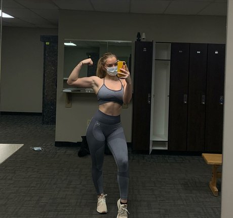 schwarze cosplay-onlyfans exklusive freie foto