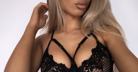 tashaanewcombe nackte pornostar galerie