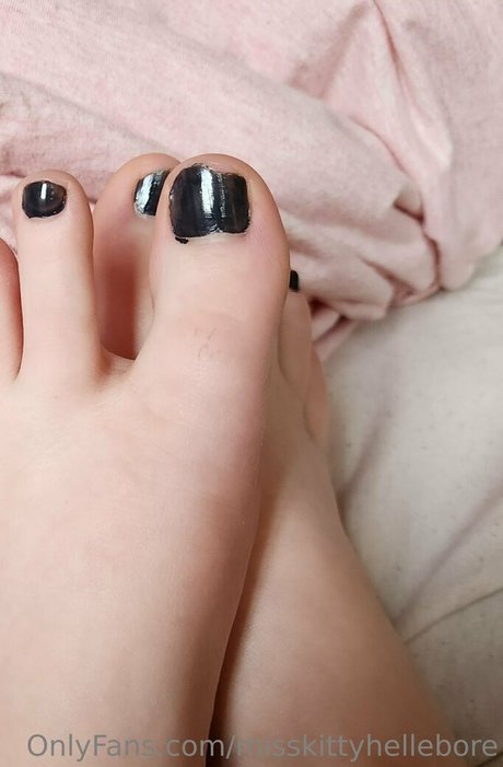 misskittyhellebore schauspielerin nacktheit fotos