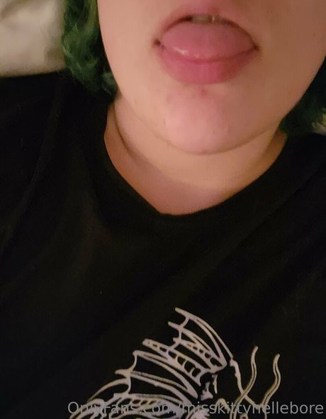 misskittyhellebore heiße hübsche foto