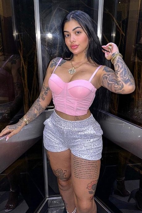 Carol Mourah porno akt fotos