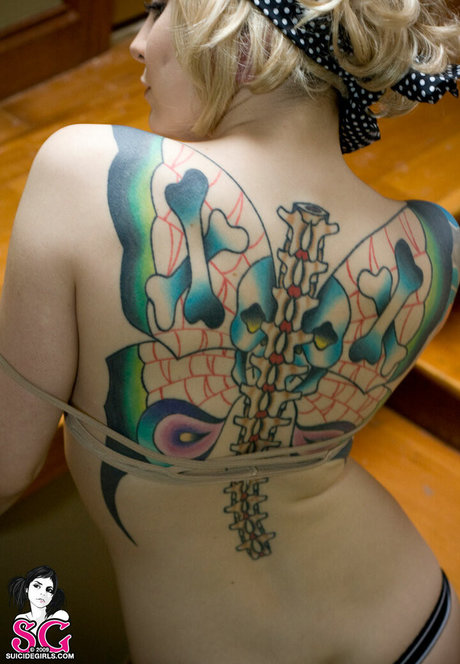 Elle Stranger heiße perfekte archiv