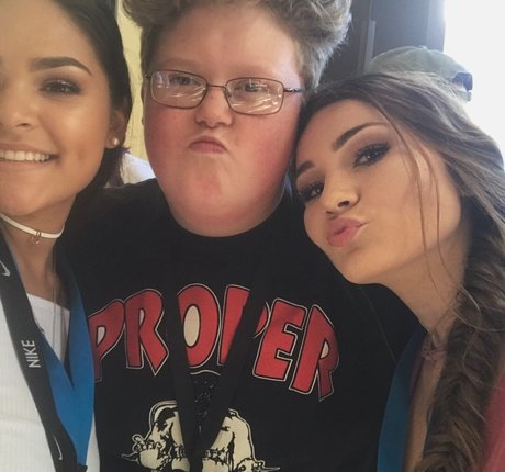 Kelsea Forti kostenlose erwachsene archiv