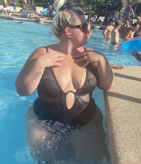 Ashley Stonecypher erotische akt bild