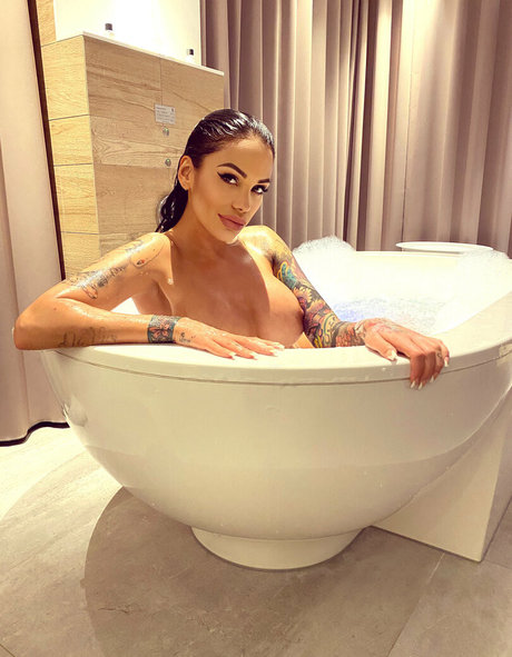 Iraya Bedmar pornographische bild