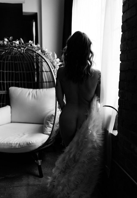 belle corinne heiße schöne galerien