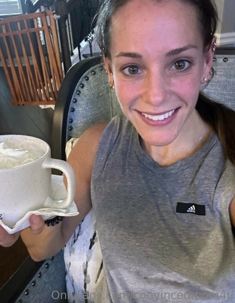 maskenbildnerin onlyfans kunst nackten archiv