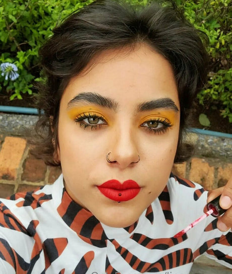 vollbusige rothaarige teen onlyfans hd akt fotos