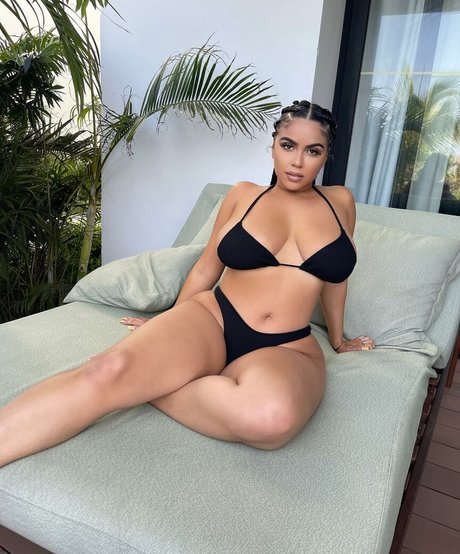 strandblondine onlyfans kunst freie galerien