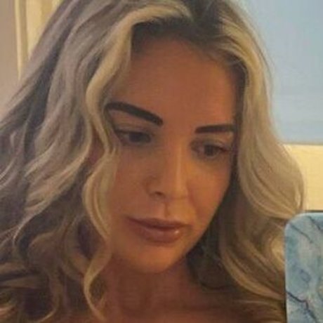 Camilla Ainsworth sexy fotos