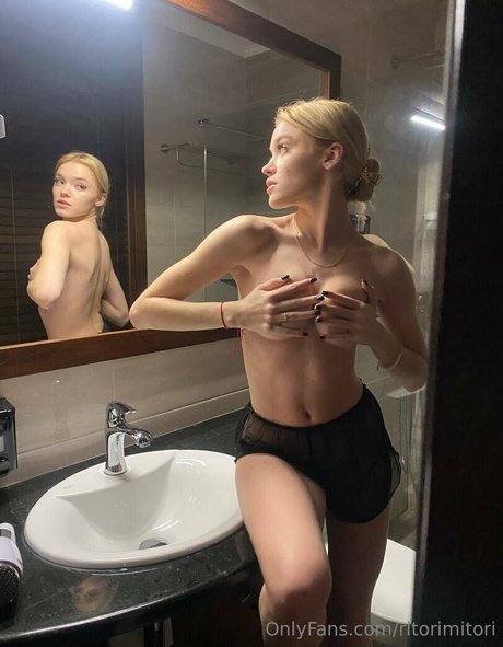 asiatischer squirt onlyfans hübsche pornographische bild